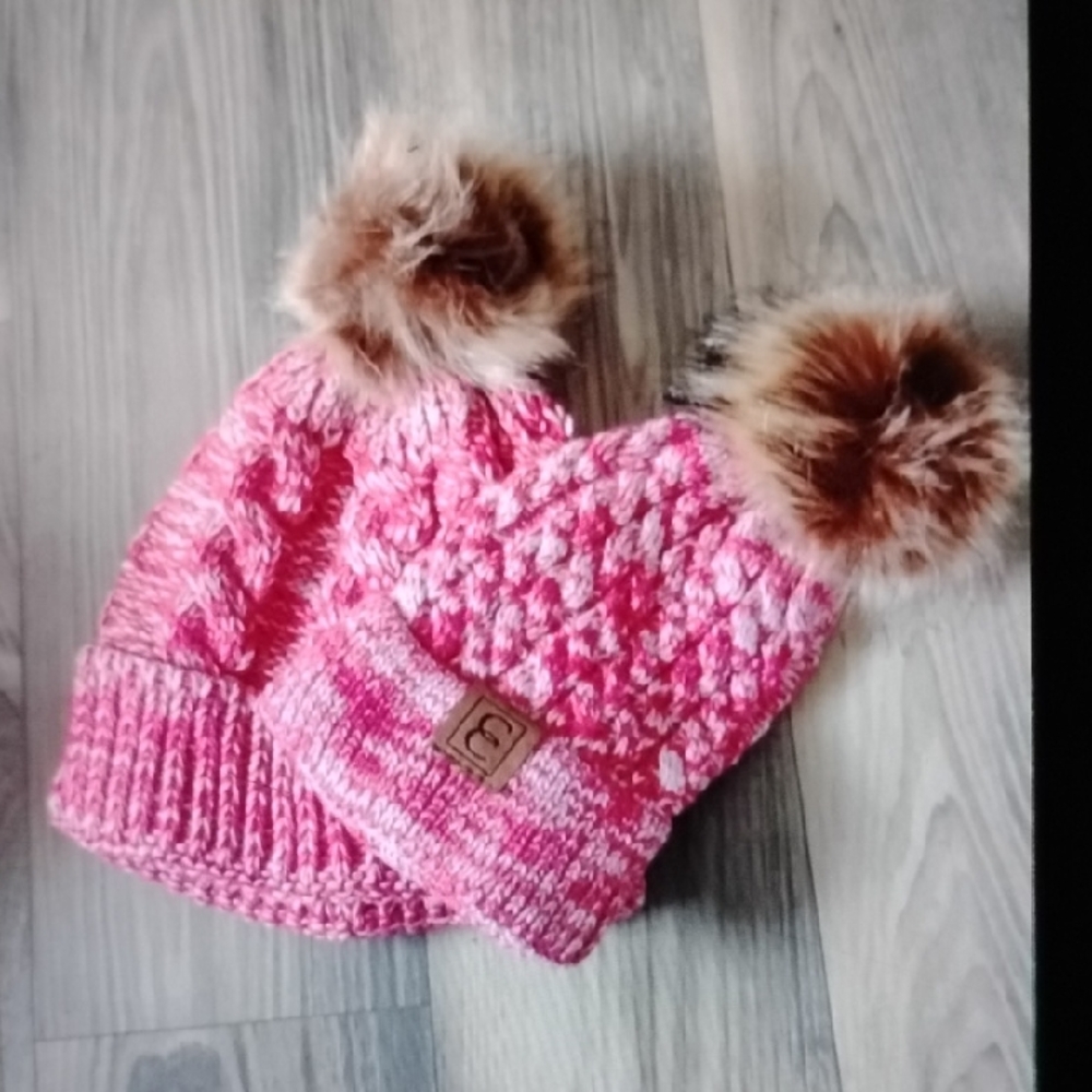 Mom And Daughter Hat Set With Pom Pom